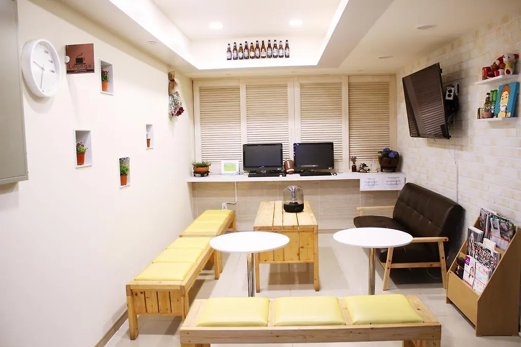 Maya Guesthouse 부산광역시 2*,
